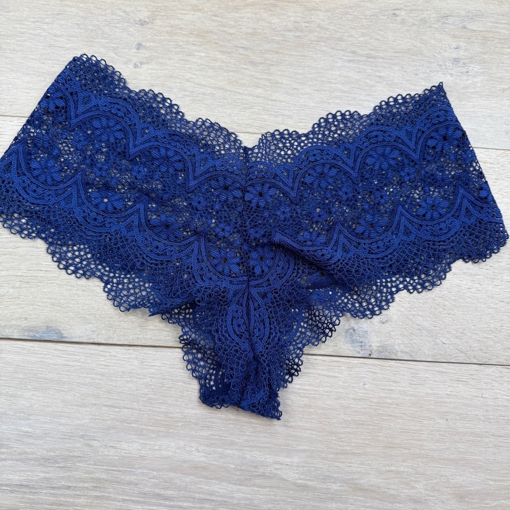 Victoria’s Secret Lace Women's Intimates in Navy